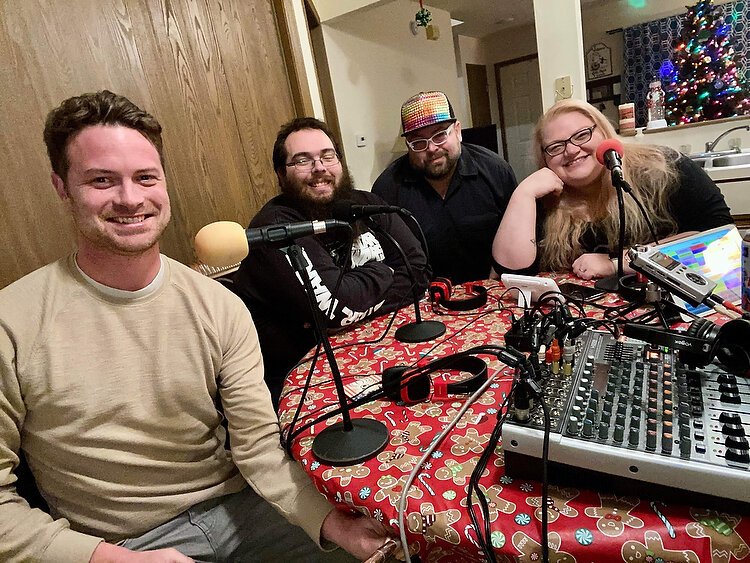 The cohort from Conspiracy Theory.