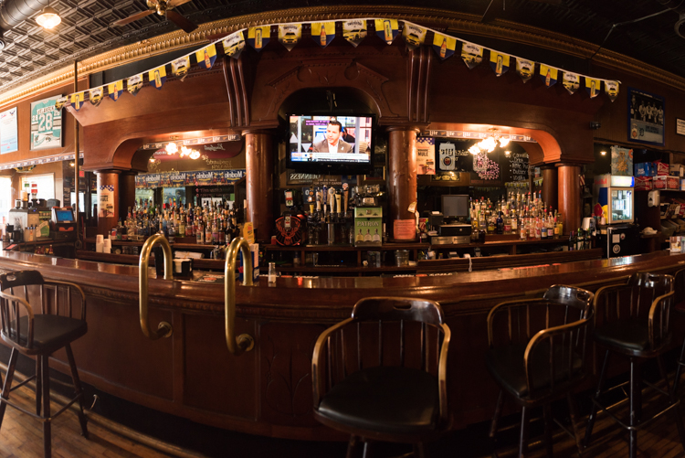 The bar at Racquets. Photo by Jenna Swartz