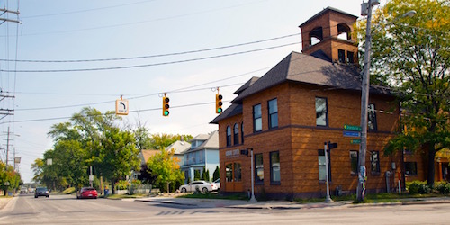 La avenida Grandville cerca de la calle Hall