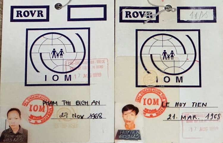 Christina Le's parents’ photo ID cards, issued by the International Organization for Migration.