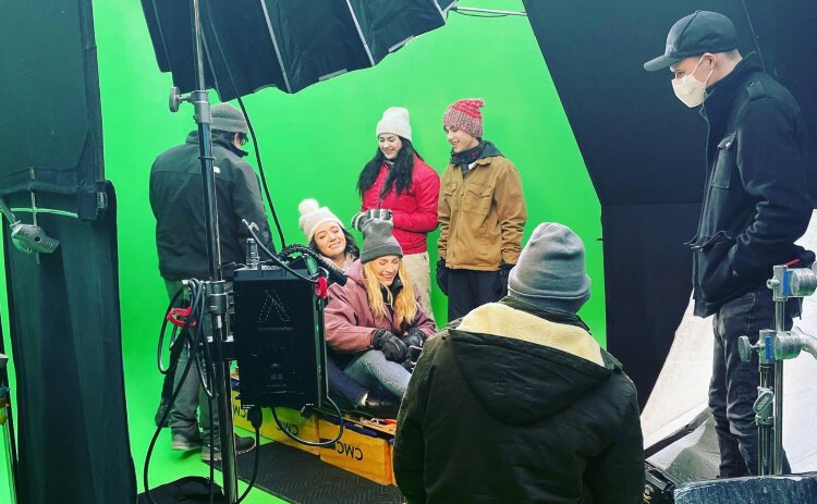 “A Holiday I Do” celebrated its premiere in November 2023 at the Michigan Theatre of Ann Arbor.