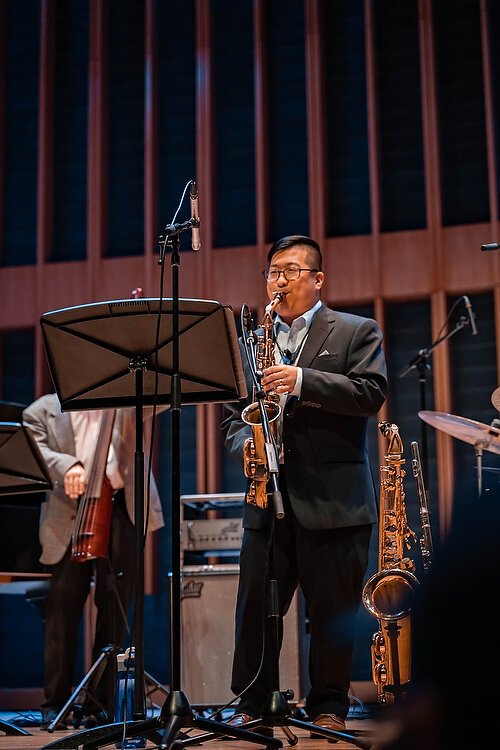 Hope College Professor Jordan VanHemert performs. Photo by Johan Sung