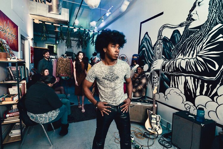 Fashion is part of the allure at Grammotones